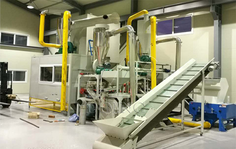 Aluminum plastics separation machine being installed in South Korea